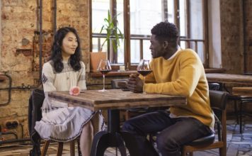 6 Questions to Help You Actually Get to Know Someone on a First Date