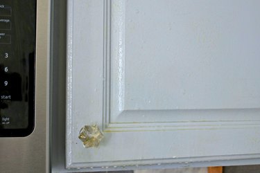 how to clean grease from kitchen cabinet doors