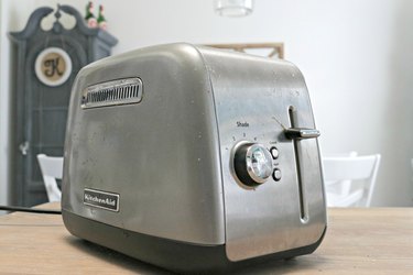 dirty toaster