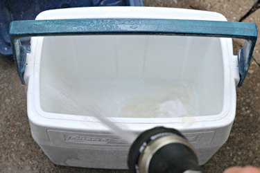 how to clean and deodorize a cooler