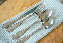 How to Remove Scratches From Silverware
