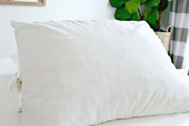 how to clean bed pillows