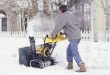 How to Remove a Tecumseh Snowblower Choke Knob