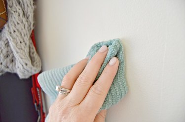 homemade cleaning solution for walls
