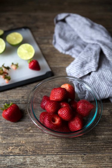 Recipe for Strawberry Daiquiri Cocktail | eHow