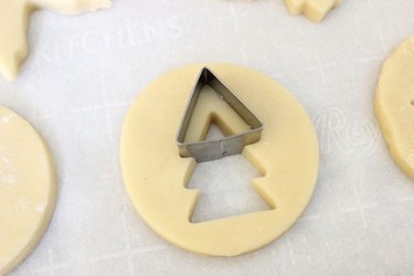 Making a Christmas tree with a cookie cutter