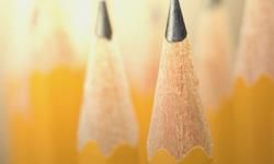 Follow these steps to remove graphite and pencil lead stains­.