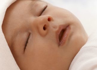 How to get your newborn to sleep (10 tips that work!)